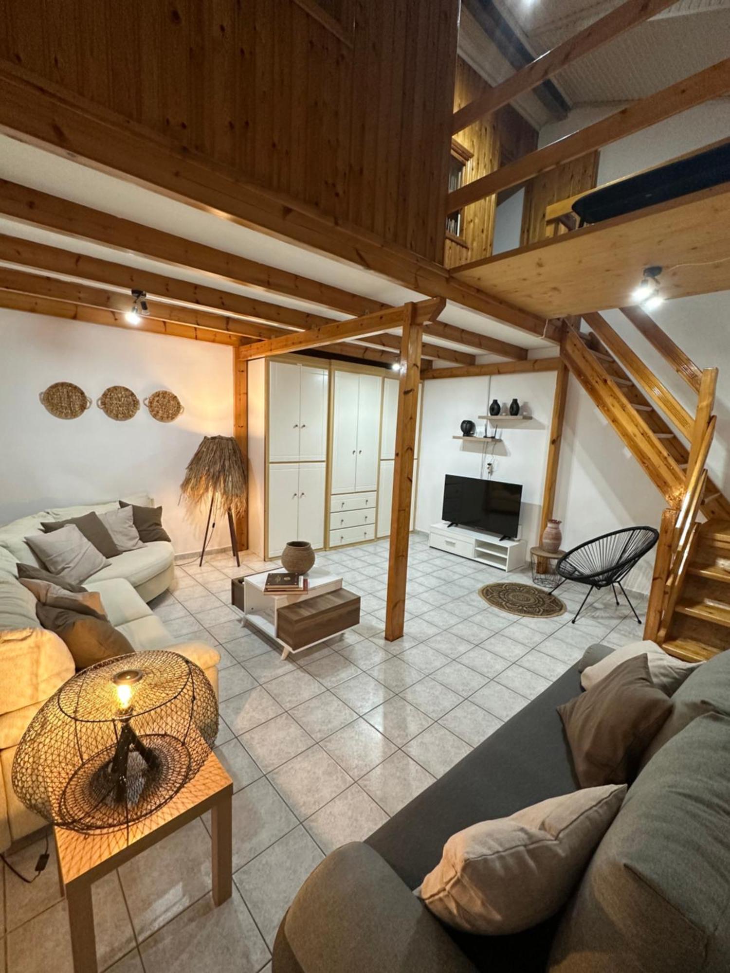 Lávrion Maria' S Apartment מראה חיצוני תמונה
